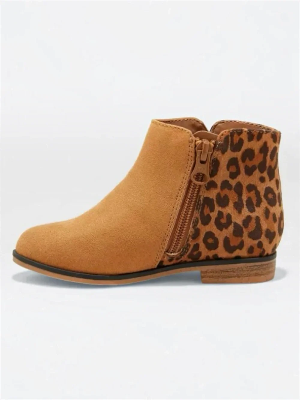 *FLAWED* Cat & Jack | Tien Booties Cognac Animal Print | Size 9